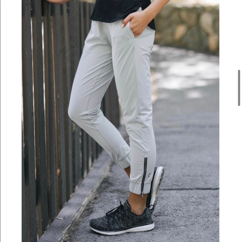 Zyia joggers